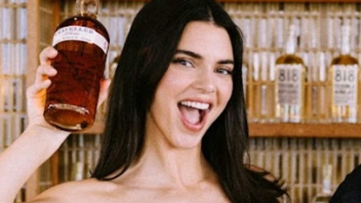 Kendall Jenner creates cocktails with a HUGE country singer as she asks him to 'write a song about me'