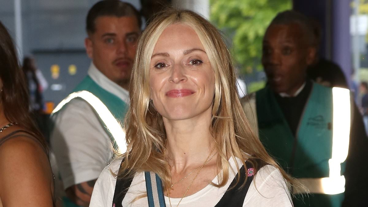 Fearne Cotton, Rob Beckett and David Walliams lead stars arriving at Oasis' Wembley gig as Gallagher brothers' kick off first London show in 16 years