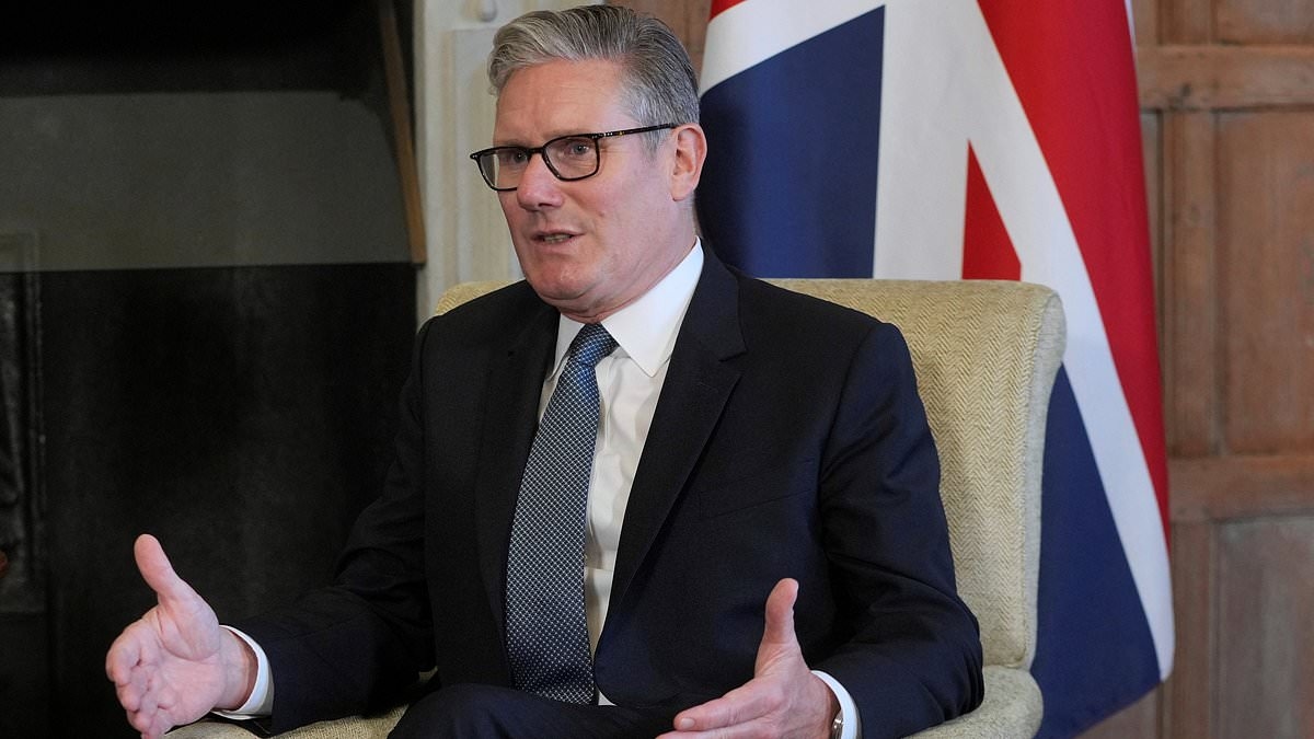 Starmer to recall cabinet from summer recess as he faces pressure to back Palestinian state as humanitarian crisis in Gaza deepens