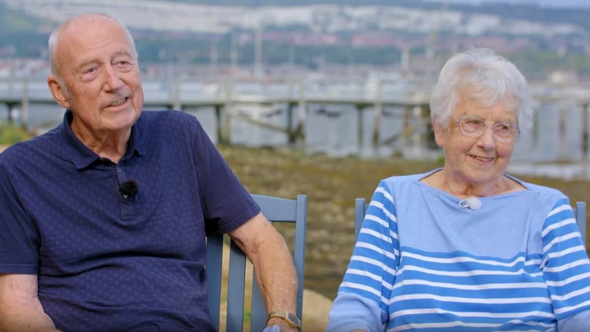 Antiques Roadshow expert shares staggering value of letter written by late Titanic potwasher who survived the wreck - but his children REFUSE refuse to sell