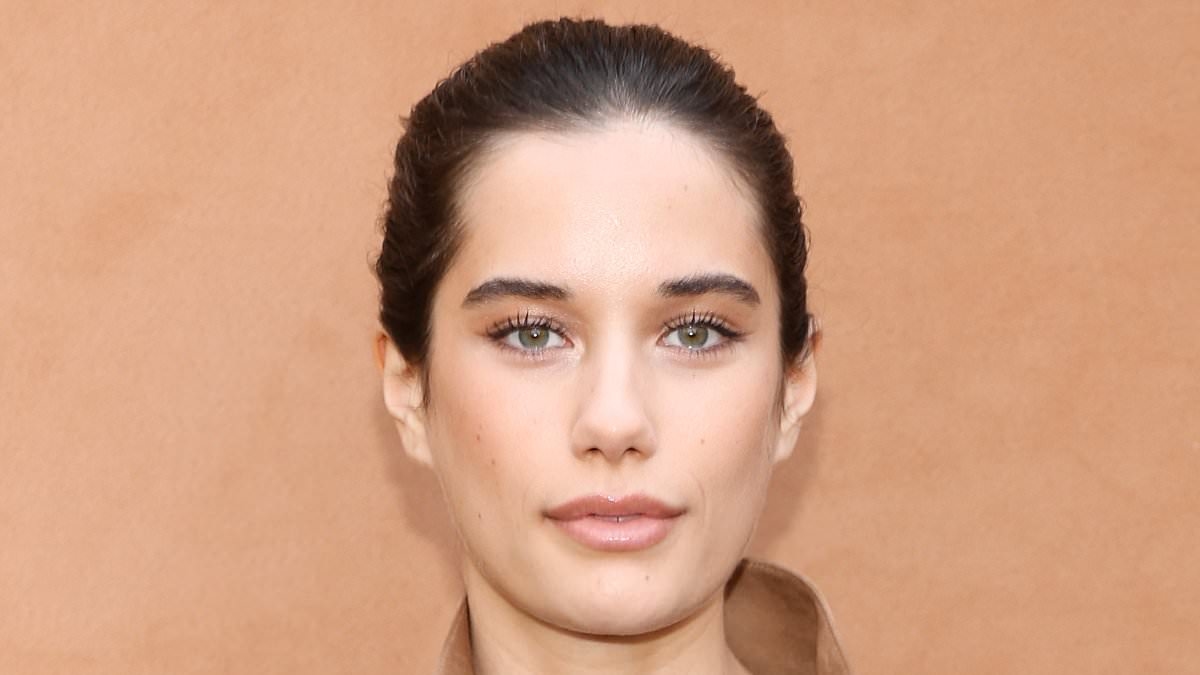 Hollywood nepo baby is the spitting image of her heartthrob dad... but do you know who she is?