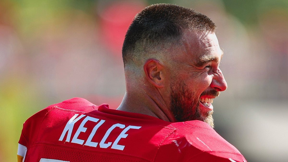 Travis Kelce hosts exclusive 'Happy Gilmore 2' screening for Chiefs teammates in camp