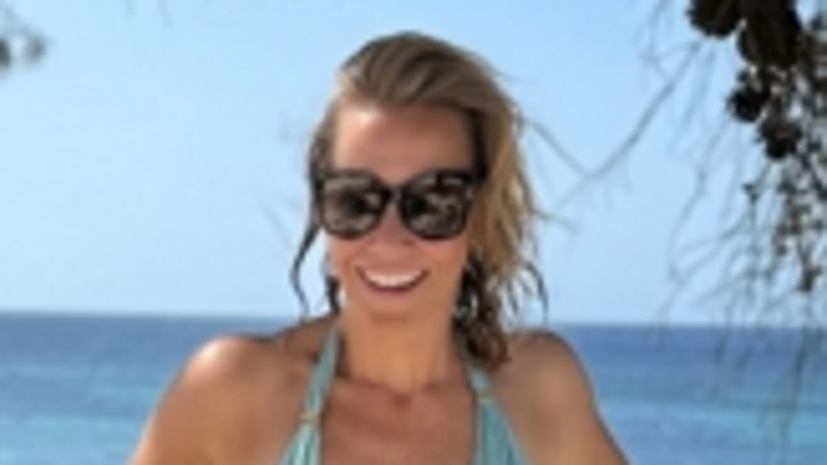 A Place In The Sun's Laura Hamilton displays her incredible figure in a blue halterneck bikini as she jets off to Sardinia with her children