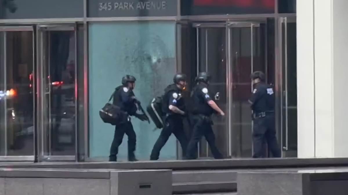 Active shooter opens fire in broad daylight in NYC, at least one police officer injured