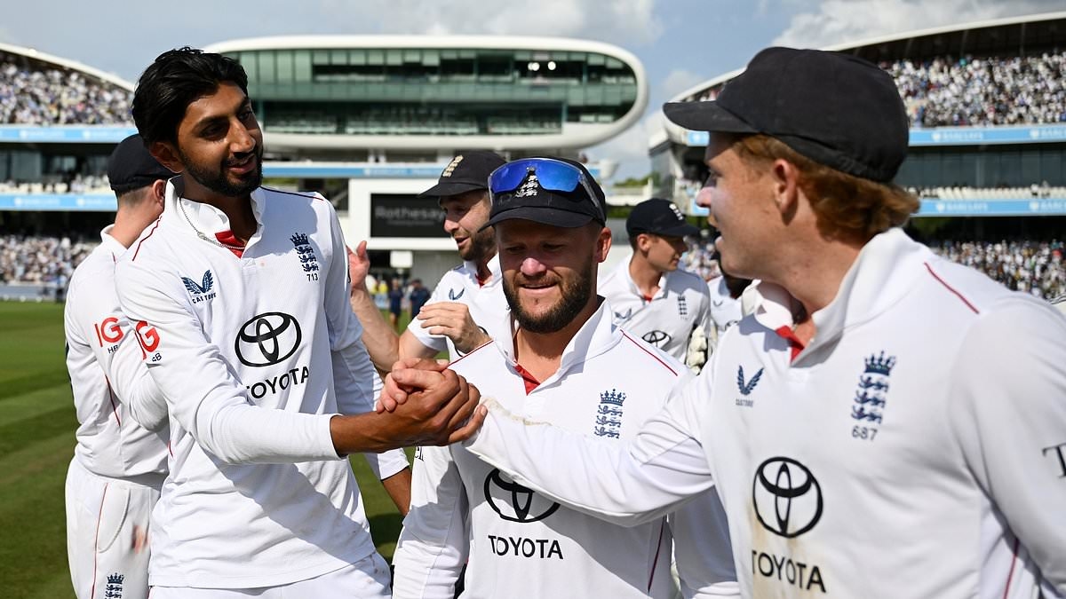 County cricket transfer news: Two rivals doing battle to sign Shoaib Bashir, Hampshire make bid for Nottinghamshire's ex-England star and Gloucestershire lose ANOTHER three bowlers as mass exodus continues