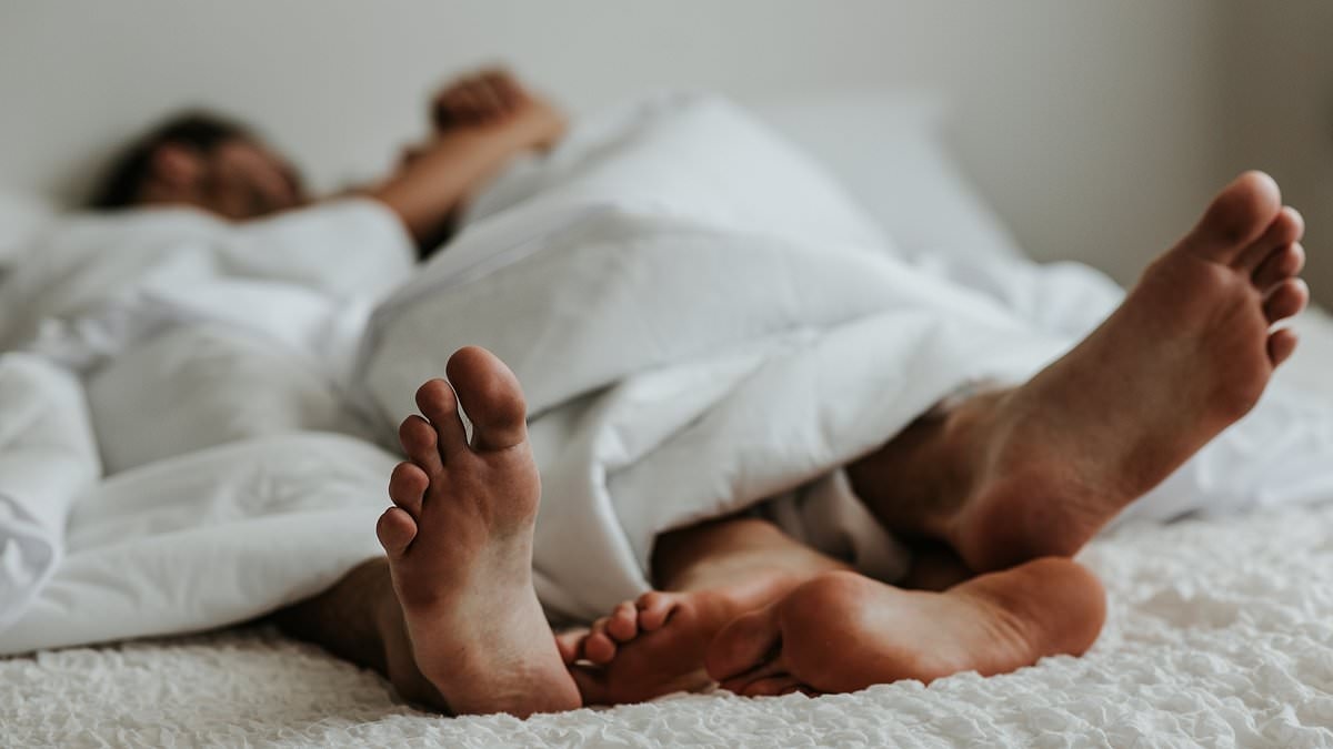 Are you boring in bed? As a top sex expert I know the consequences... these are the 16 things everyone should try if their lovemaking needs a boost