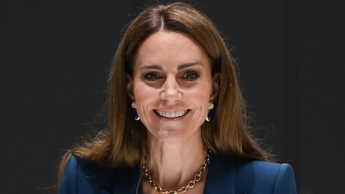 Kate Middleton unveils her own art exhibition at the V&A in London