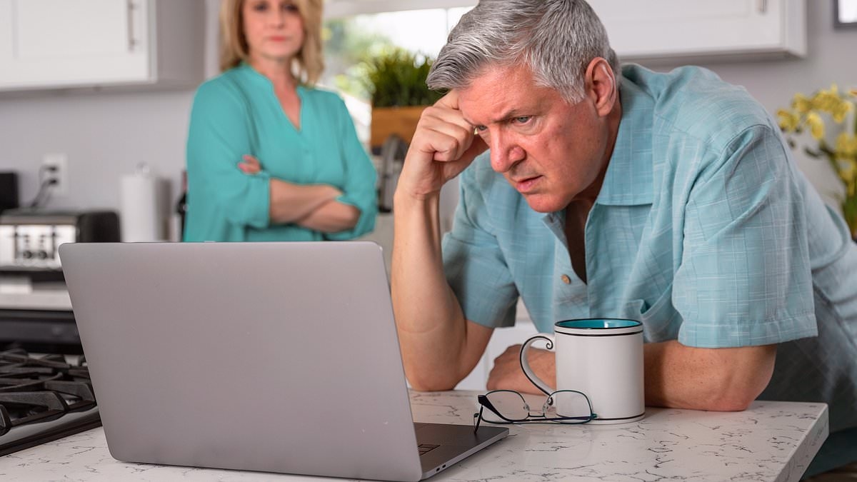 Millions of elderly Brits without a smartphone or internet getting 'left behind' in digital age