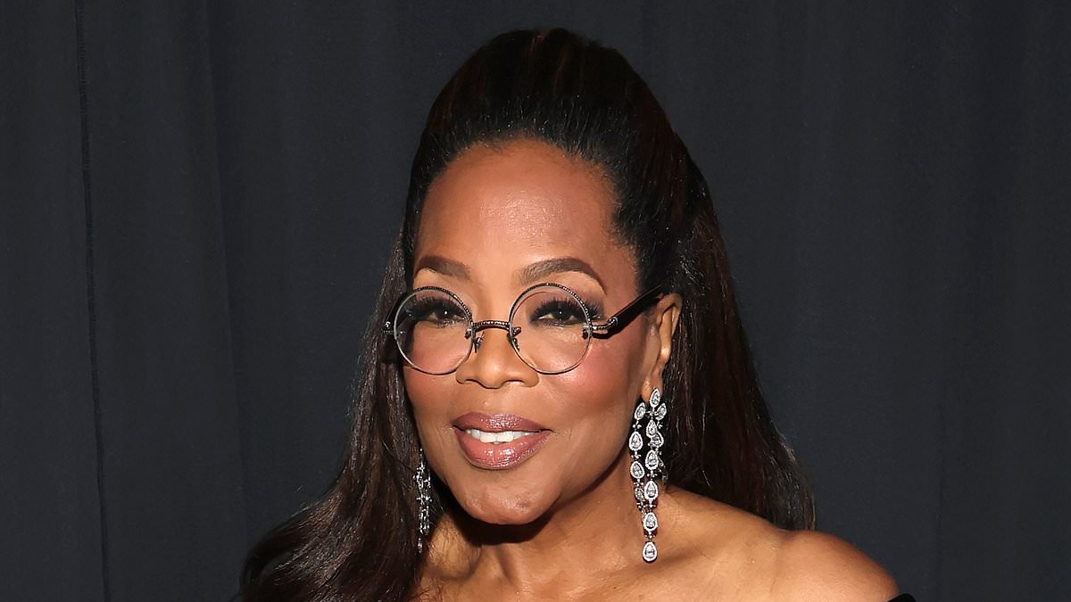 Oprah Winfrey hits back at claims she 'refused' to open her private road in Hawaii for people to escape following tsunami warnings