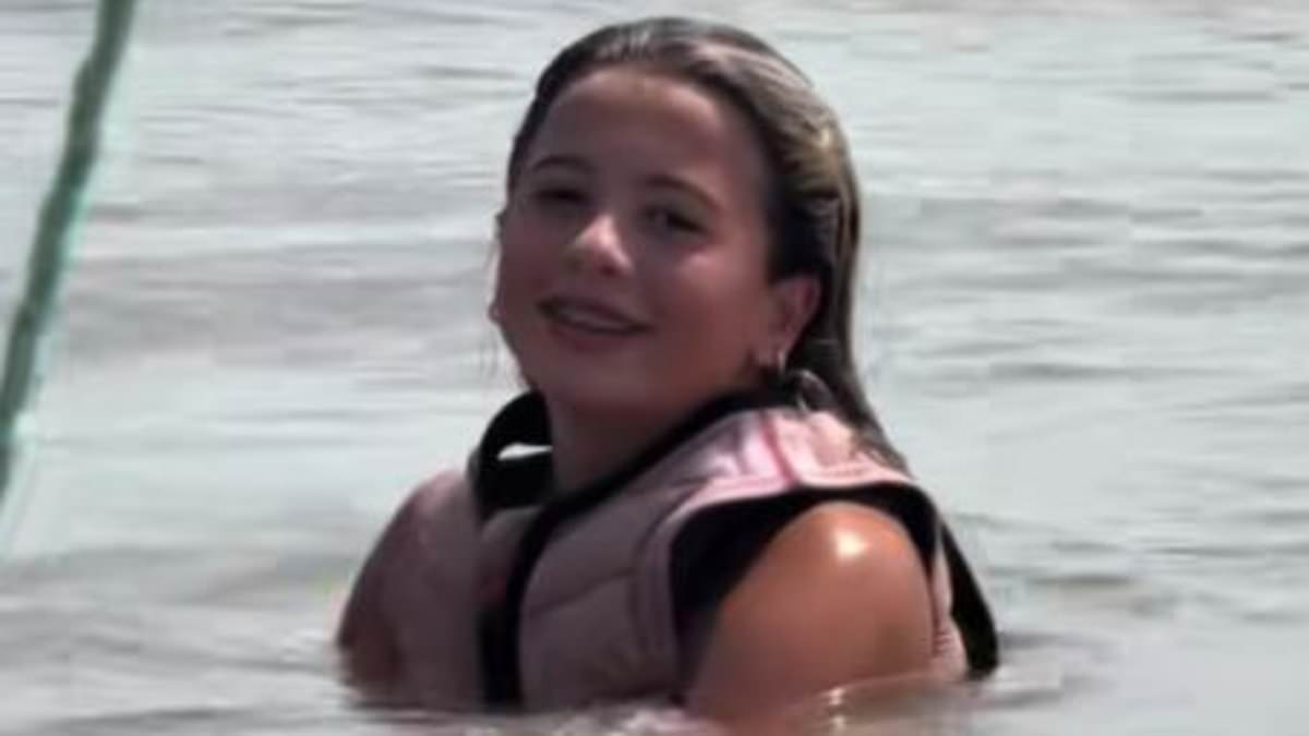 Very brave Texas girl shrugs off huge gator that surfaced close to her as she was wakeboarding