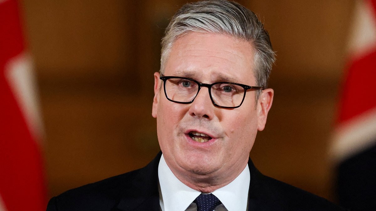 Keir Starmer under pressure over 'flawed' peace plan for Gaza as Labour MPs turn on PM over plans to recognise a Palestinian state