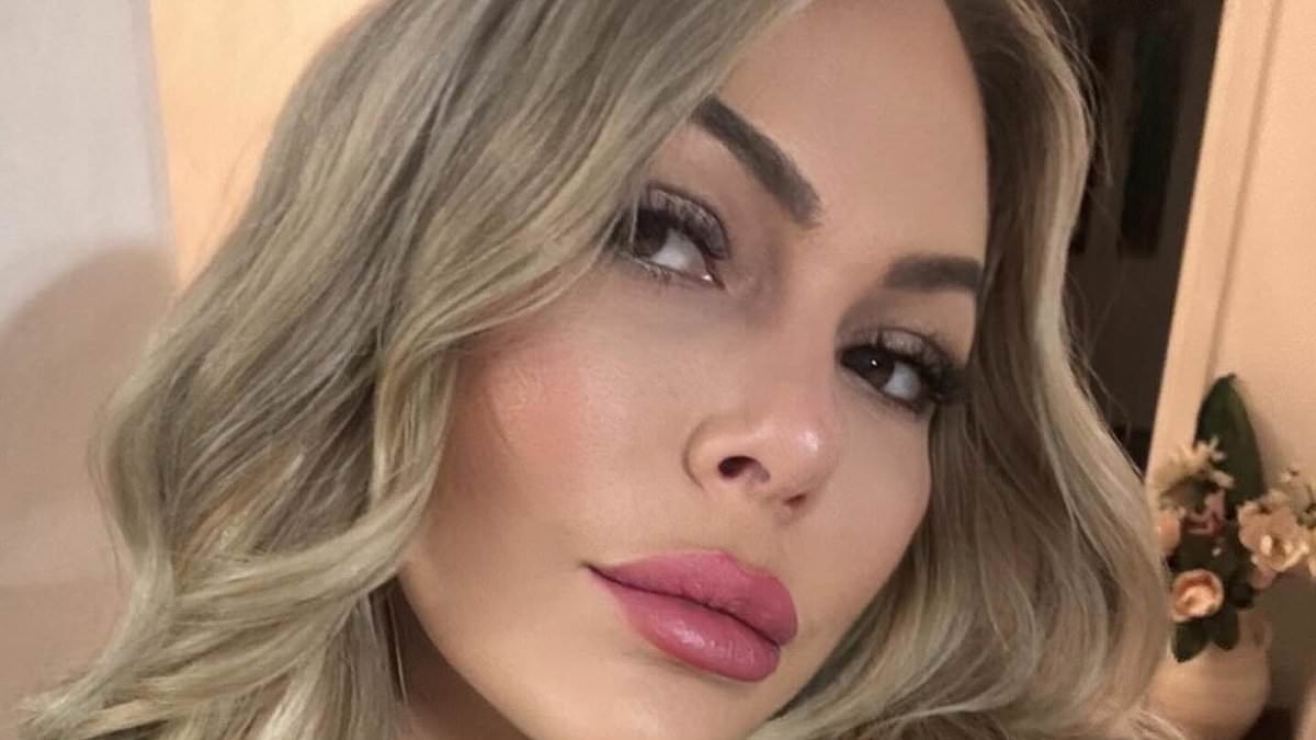 Aussie influencer involved in major car accident with daughter: 'I can't stop crying'