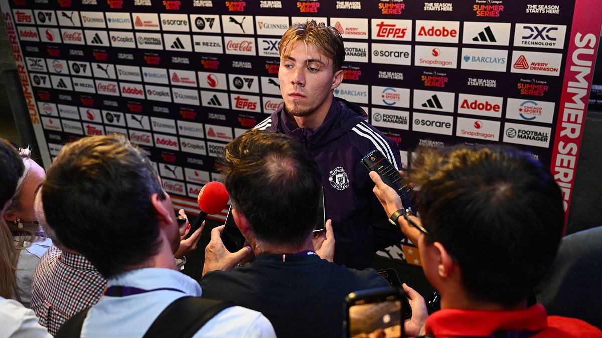 Rasmus Hojlund delivers update on his Man United future - as they step up pursuit of £70m Benjamin Sesko
