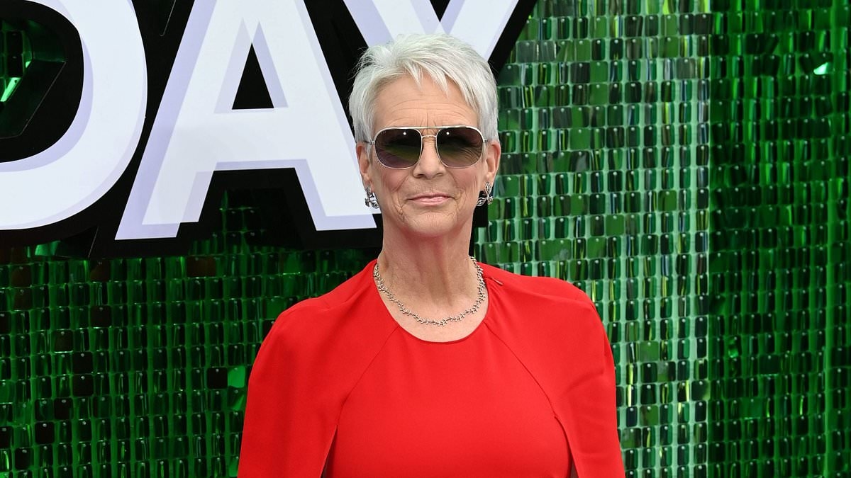 Jamie Lee Curtis stuns in an elegant red cape dress at the Freakier Friday UK premiere