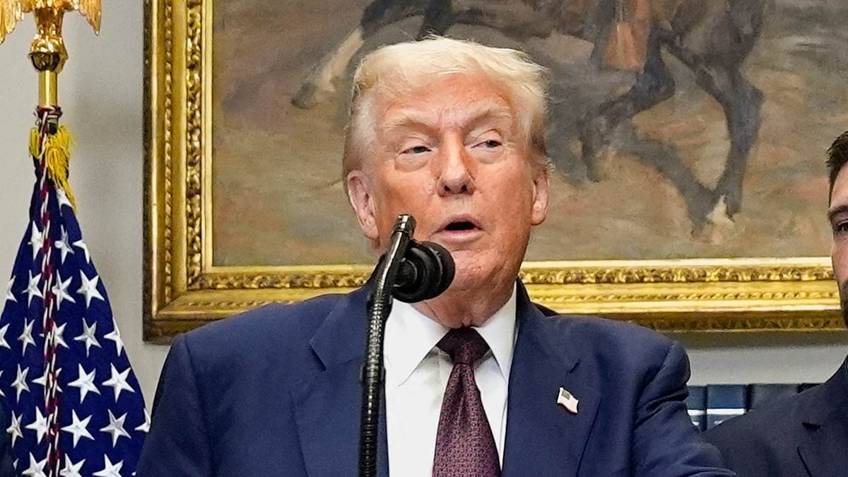 Donald Trump awkwardly butchers Tua Tagovailoa's name in excruciating White House gaffe