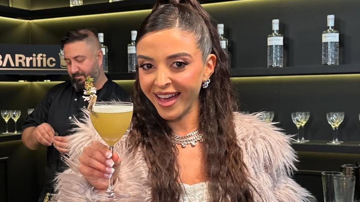 Aussie influencer who threatened to 'go on strike' is brutally roasted online: 'Best news I've heard all day'