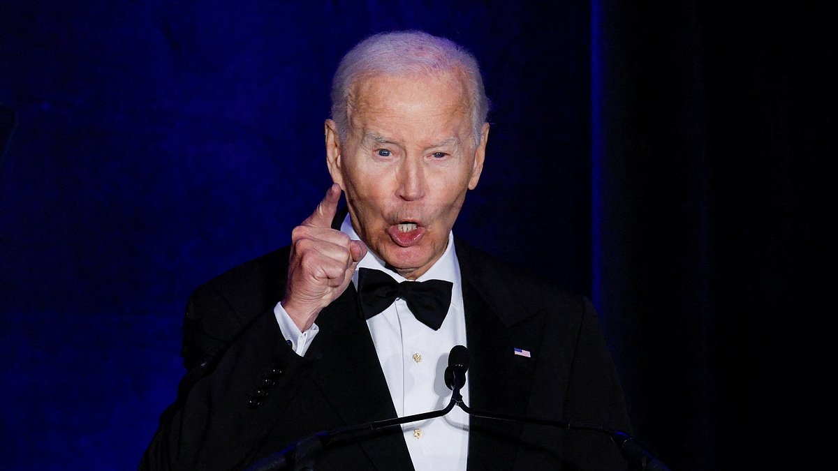 Biden says Trump trying to 'dismantle the Constitution' during Chicago speech