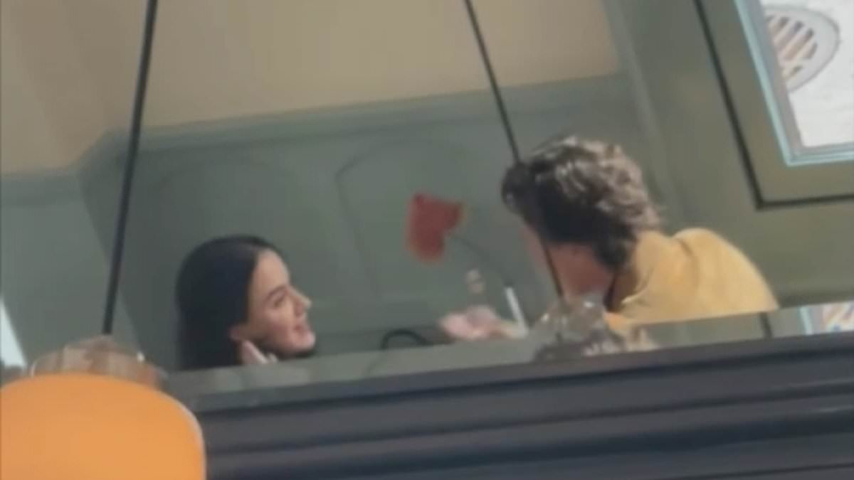 Astonishing whispers about Katy Perry and Justin Trudeau's date: Why he feels 'ambushed' and insiders now say he's the victim of a fading pop star: TOM LEONARD