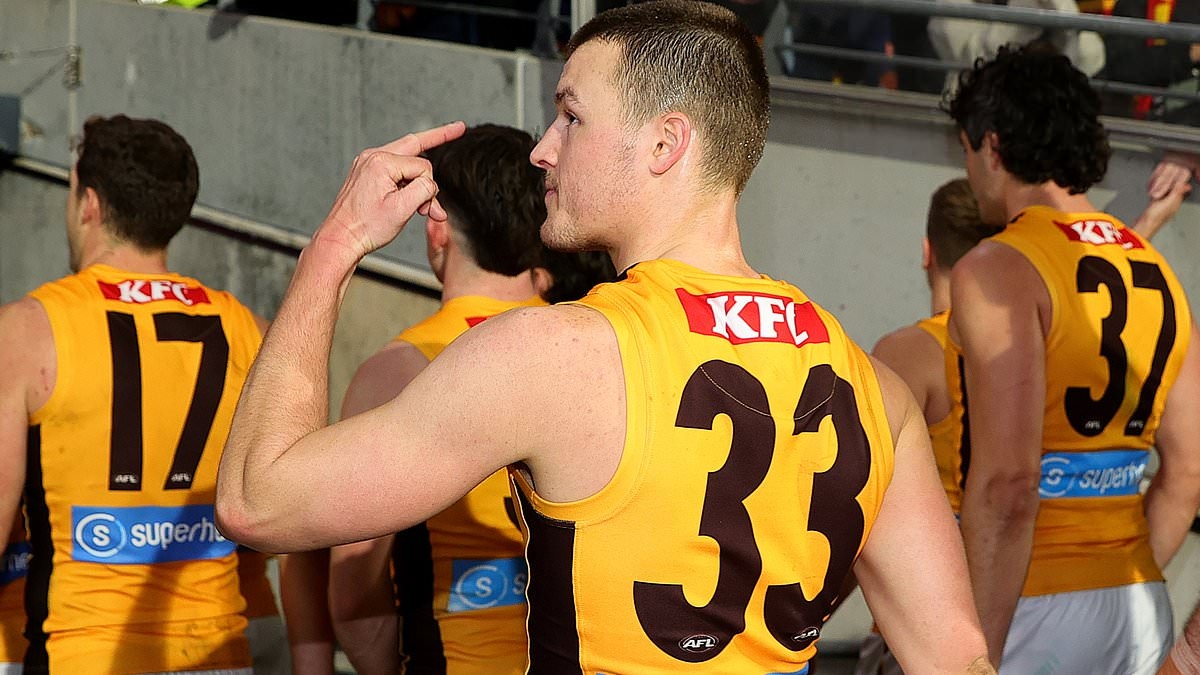 Revealed: Jack Ginnivan's message to fired up Adelaide Crows fans after flipping them the bird