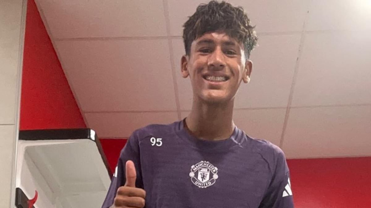 Man United wonderkid dubbed 'kid Messi', 14, scores stunning solo goal for the club's under-18s - weeks after being handed a senior squad number