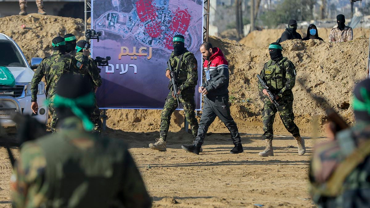 Hamas claims it will not disarm unless an independent Palestinian state is established in fresh rebuke to Israel