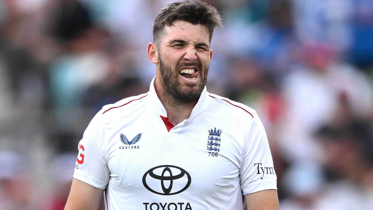 One moment perfectly summed up the way this Test is going - England have been all bark and no bite, writes LAWRENCE BOOTH