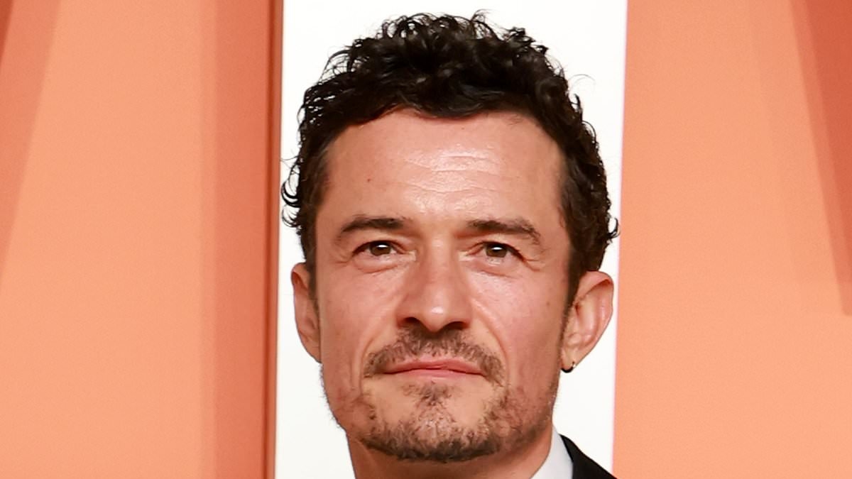 Orlando Bloom reacts to bizarre rumor he's romancing world leader amid Katy Perry's secret Justin Trudeau date