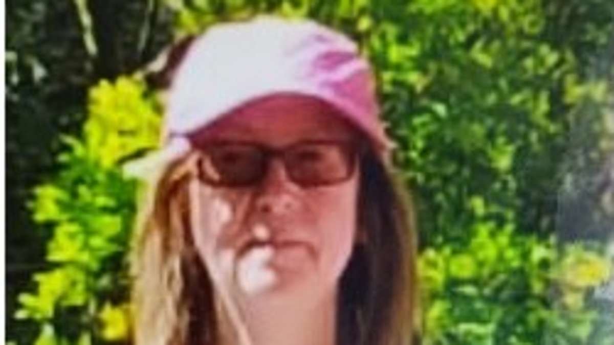 Possible sighting of missing Brit who vanished from sunbed on Greek beach while husband slept is revealed - as witness describes final action he saw her take and warning he gave her