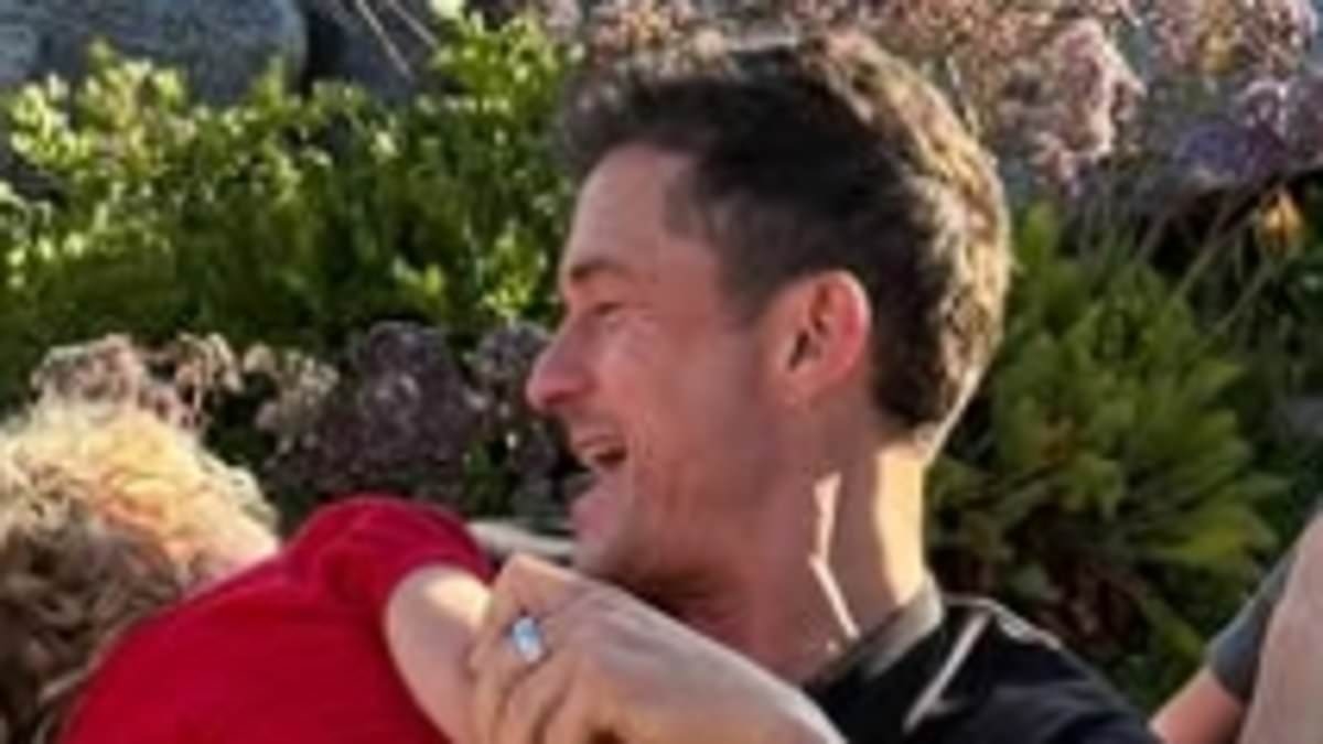 Orlando Bloom enjoys wholesome beach break with daughter Daisy after bizarre rumor he's romancing world leader amid Katy Perry split