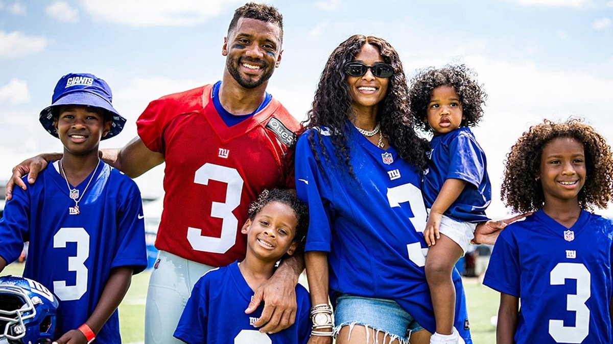 Russell Wilson left stunned as sold-out crowd BOO him at MetLife ahead of his first season with the Giants