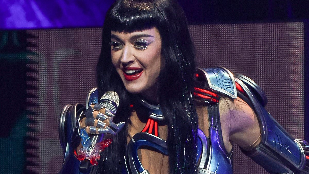 Katy Perry fan COLLAPSES on stage prompting singer to ask for 'prayers'