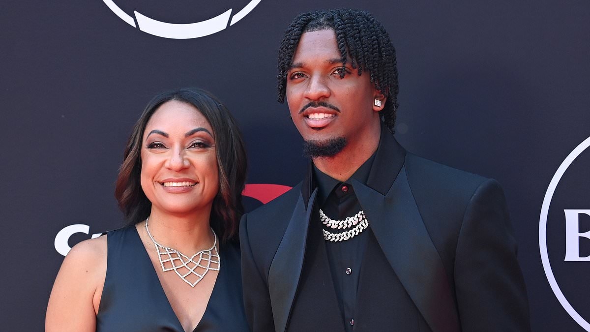 Ex-ESPN host Trey Wingo rips into NFL quarterback Jayden Daniels' mom: 'Needs a hobby'