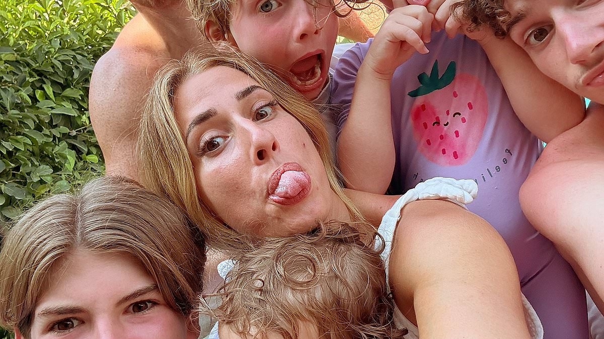 Stacey Solomon shares sweet selfies with husband Joe Swash and their five children while 'making memories' at their £1.2million Essex home