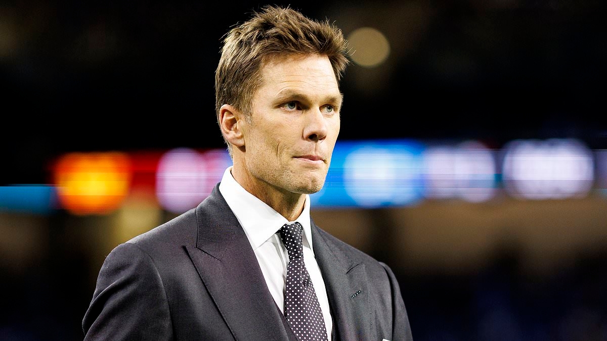 Tom Brady challenged in the broadcast booth as one of his biggest rivals takes lead role for first Chiefs game