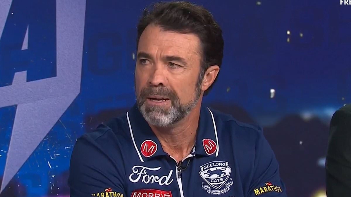 Footy great weighs in on explosive AFL coaching spat that saw one club chief be branded a 'd***head' by a famous Aussie comedian on the red carpet at the Logies