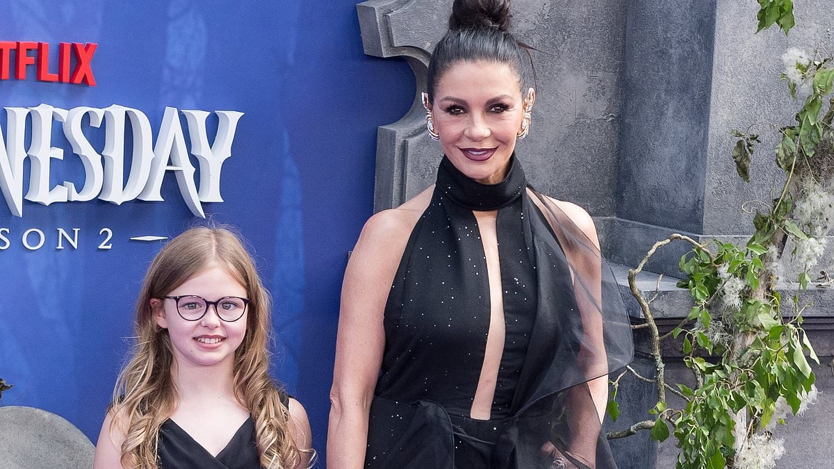 Catherine Zeta-Jones, 55, brings a young family member onto the carpet for the first time, can you guess who she is?