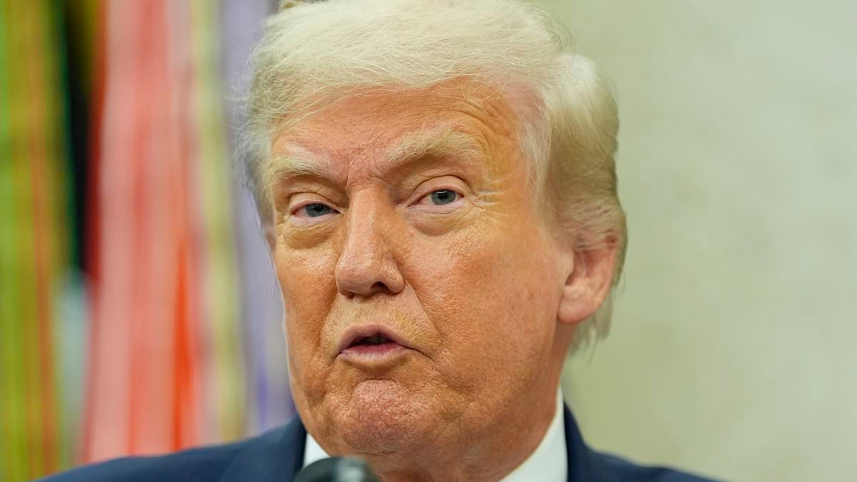 Trump reveals his bizarre theory on why Howard Stern could be cancelled