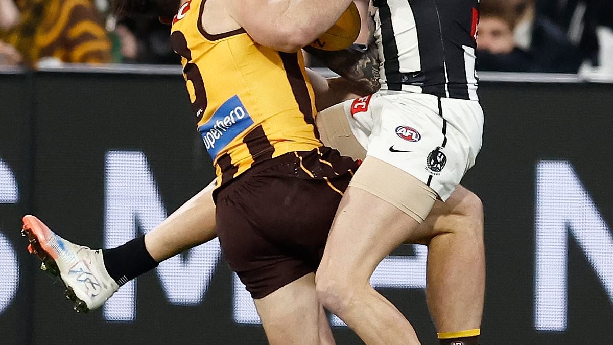 Worrying scenes as footy star suffers sickening injury in the opening minute of AFL clash