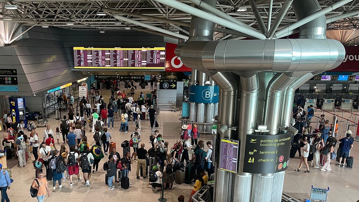 Portugal travel warning issued as major strikes set to hit six airports