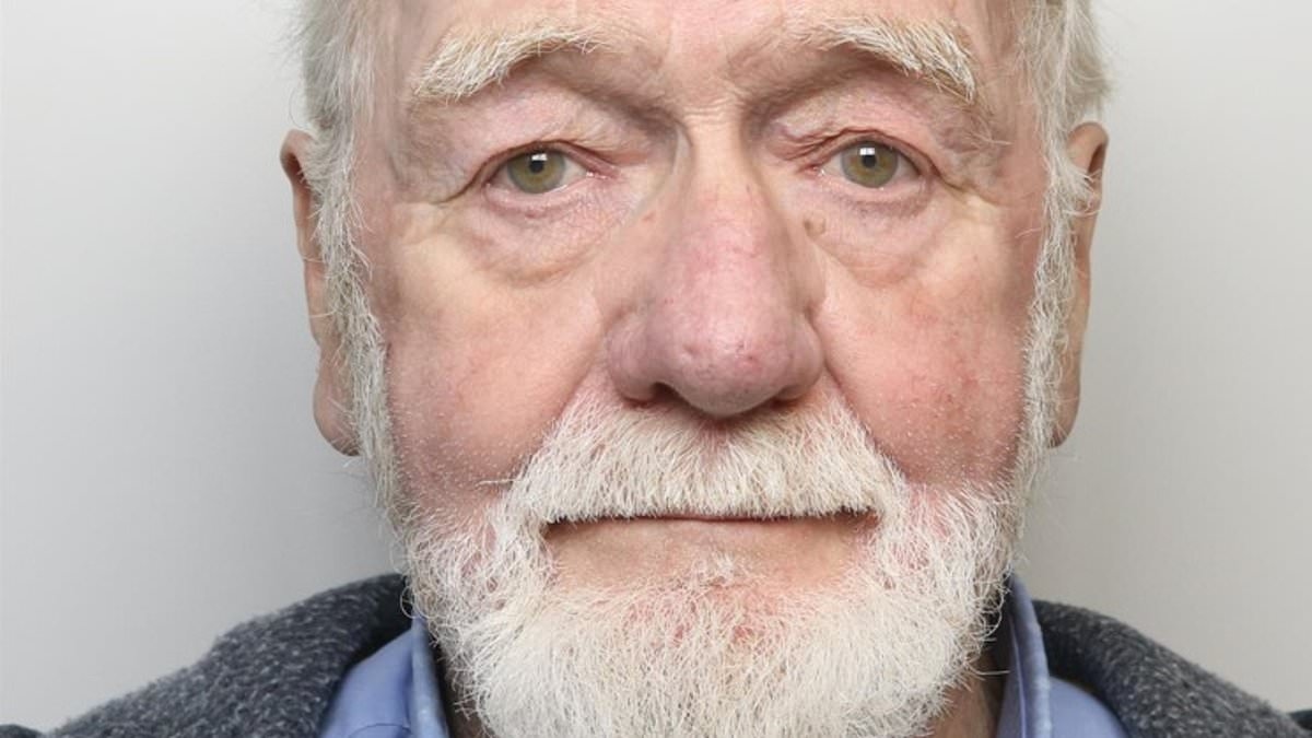 Great-grandfather, 80, who became drugs mule shifting £13m of cocaine for one of Britain's most feared cartels is jailed for seven years