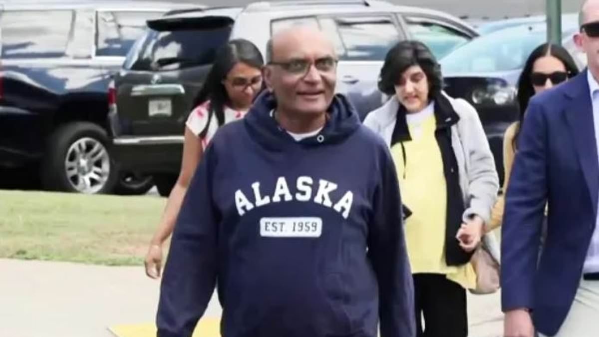 Charges dropped against elderly man after mom on motorized scooter 'falsely' accused him of Walmart child abduction