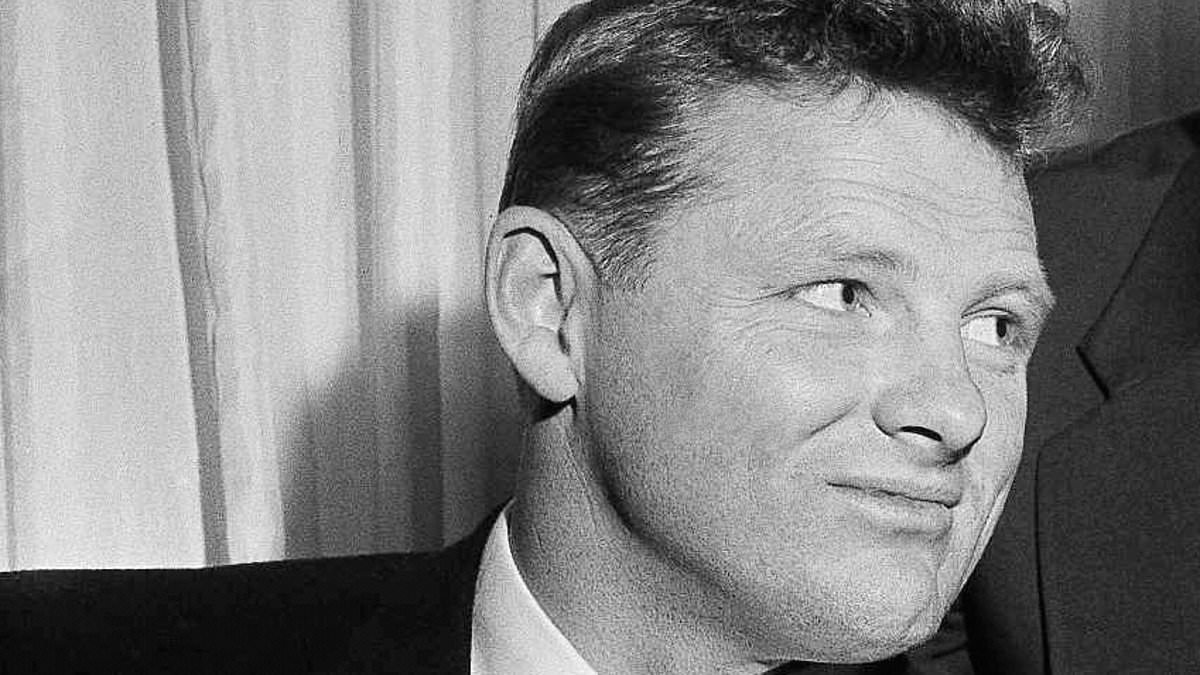 Packers legend and founder of the NFLPA Billy Howton dies at the age of 95