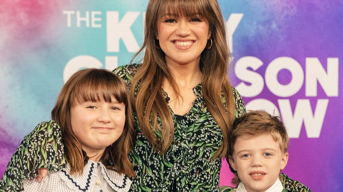 Grief-stricken Kelly Clarkson shifts career focus after ex Brandon Blackstock's shock cancer death
