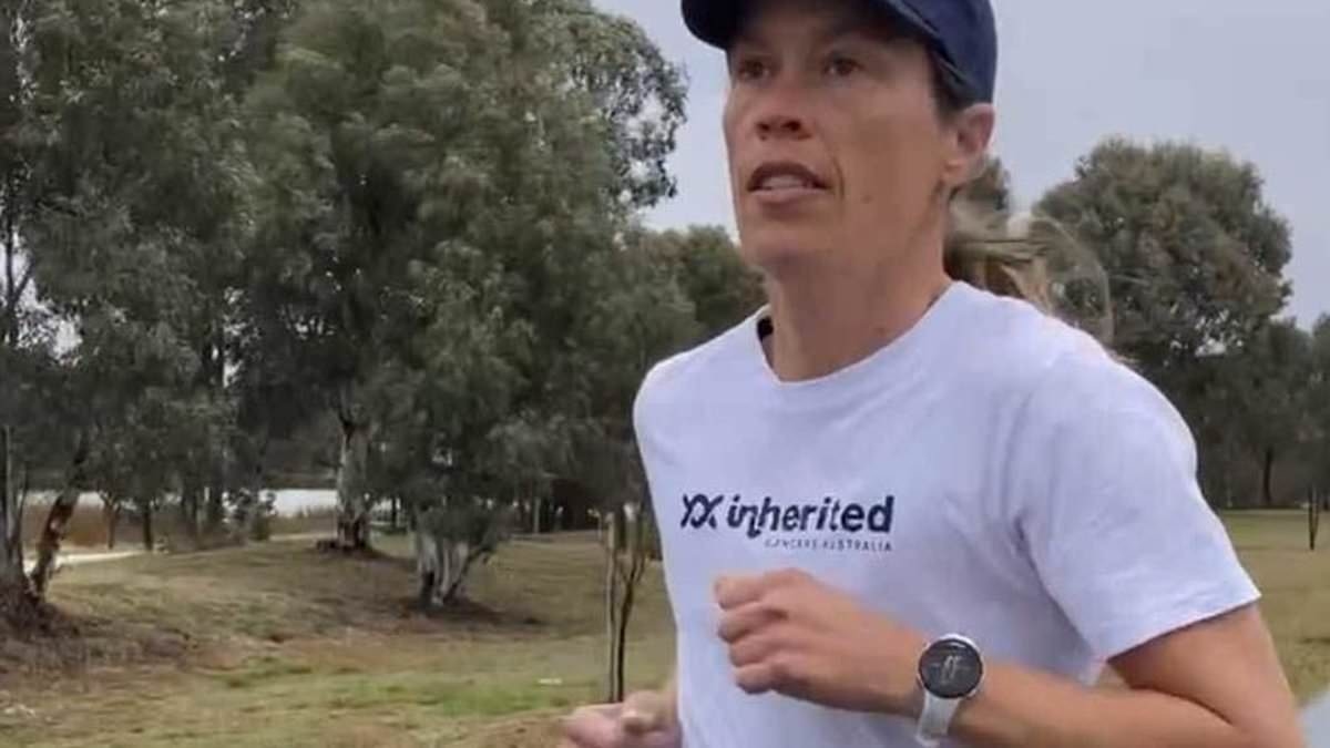 Why Aussie mum Robyn Smith is running bare-chested in Sydney's City2Surf