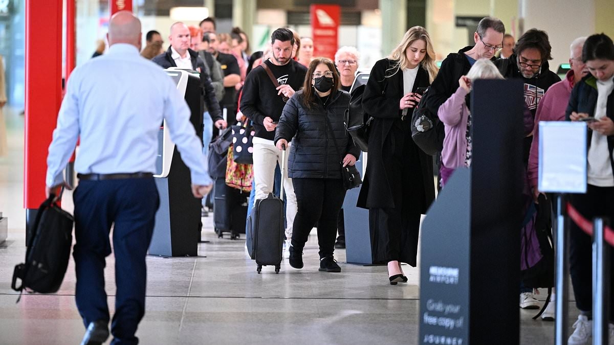 Adelaide Airport thrown into chaos after baggage check-in malfunction