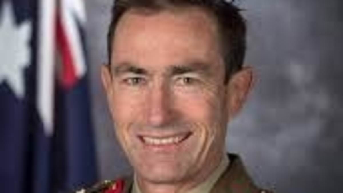 I spent 30 years in the Defence Force. Here's how Australia could easily be CUT OFF from the rest of the world - but embracing AI may save us