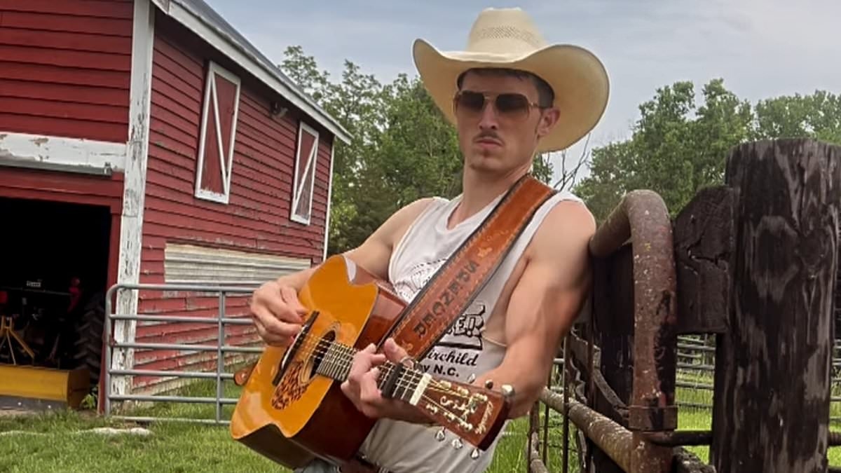 Country star Spencer Hatchet's mother stabbed to death