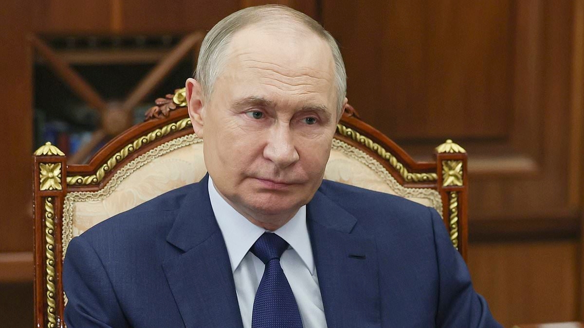 Keir Starmer warns Donald Trump that Vladimir Putin can't be trusted 'as far as you can throw him' ahead of US President's talks with Russian leader