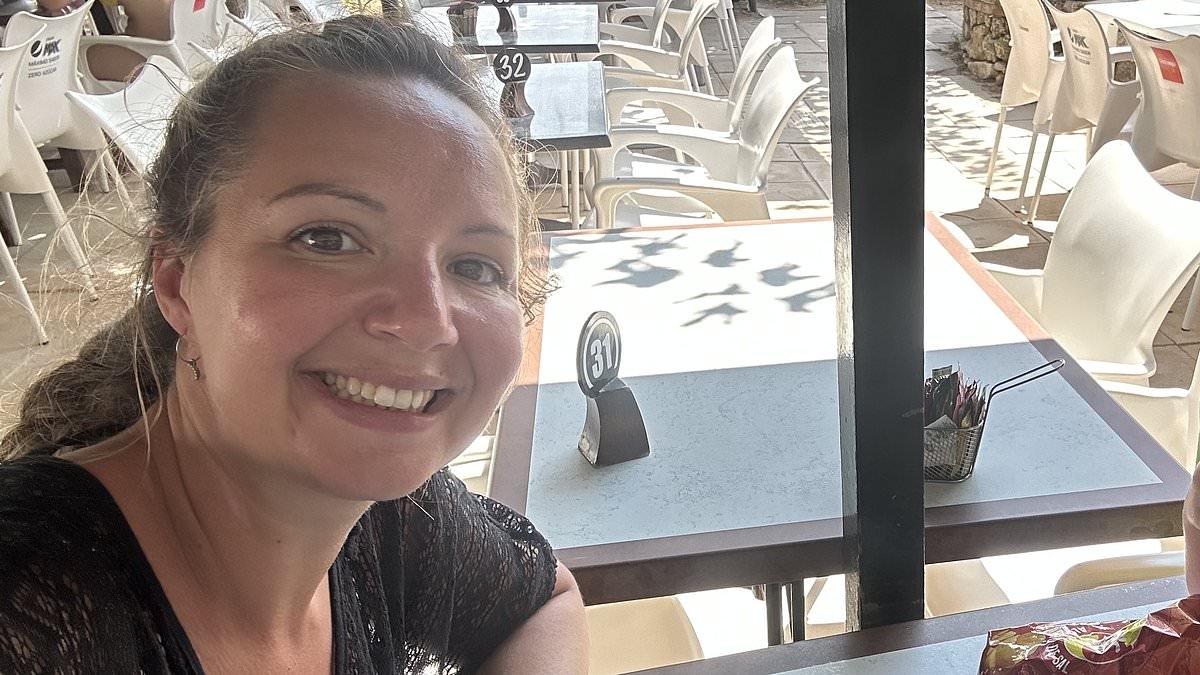 Mum on £3,500 holiday forced to get up early to tackle 'unfair' sunbed war