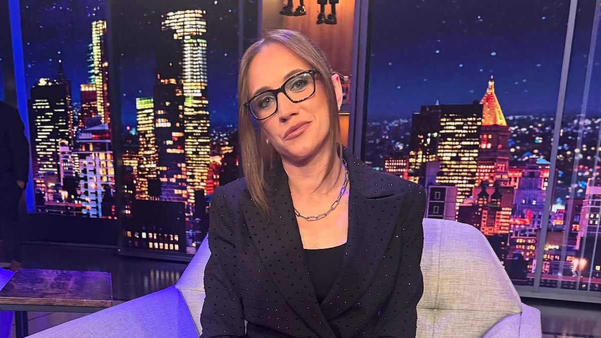 Fox News host Kat Timpf candidly shares picture from hospital bed as she discusses 'unimaginable difficulty'